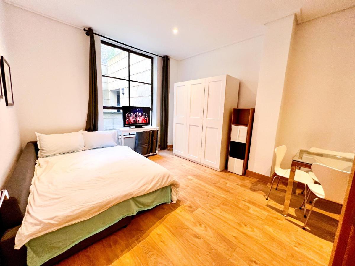 Superior Entire Apartment Between St Pauls Cathedral And Covent Garden Londra Esterno foto