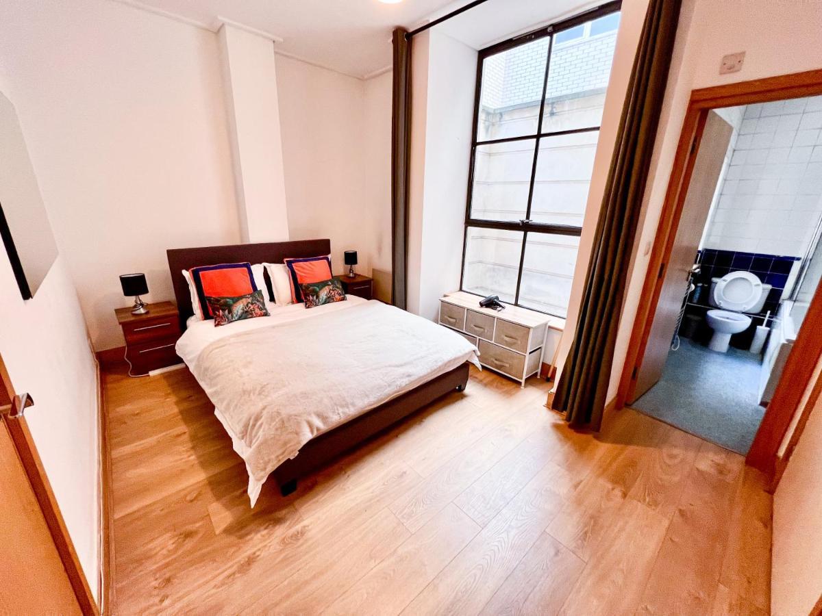 Superior Entire Apartment Between St Pauls Cathedral And Covent Garden Londra Esterno foto