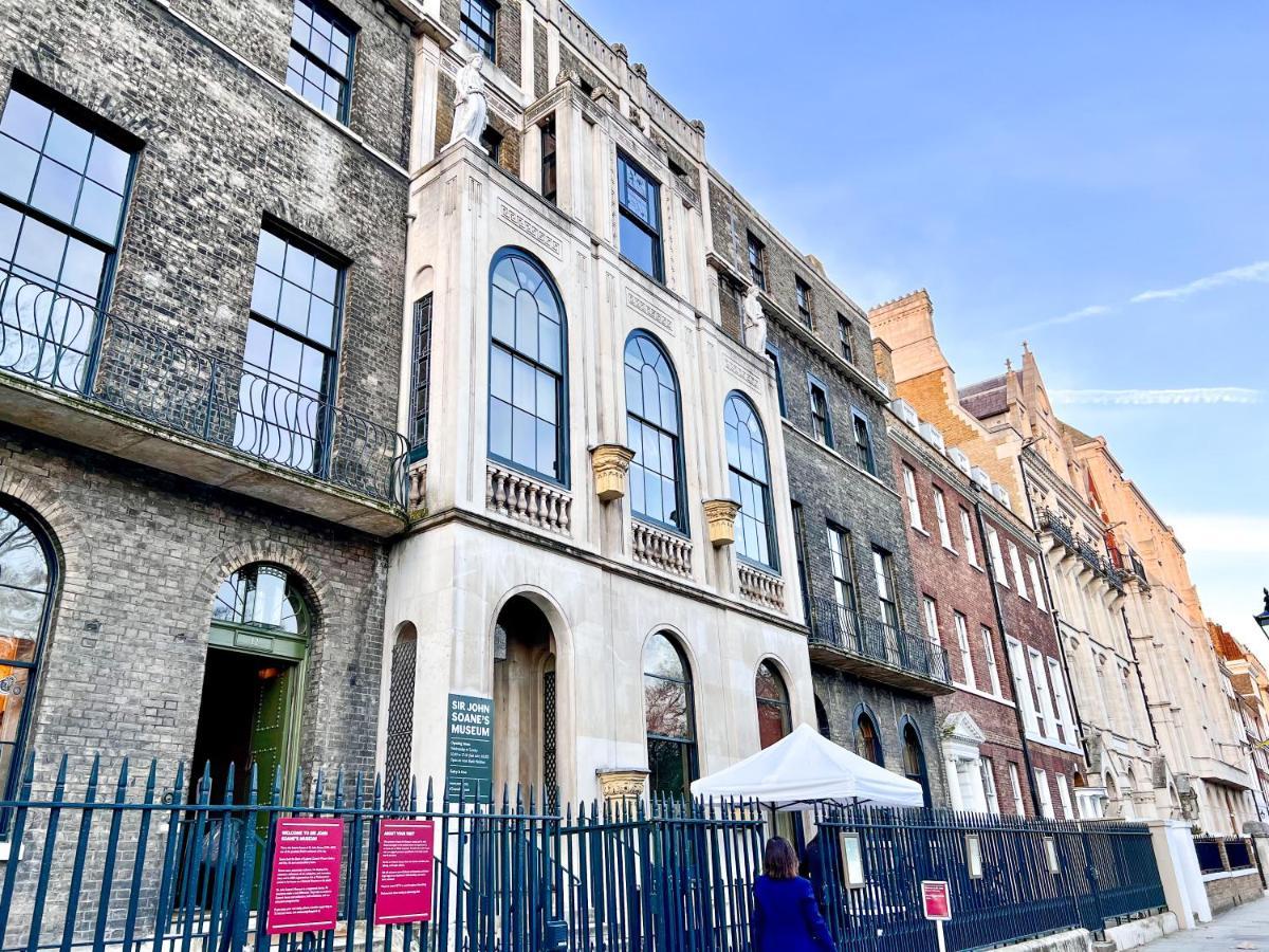 Superior Entire Apartment Between St Pauls Cathedral And Covent Garden Londra Esterno foto