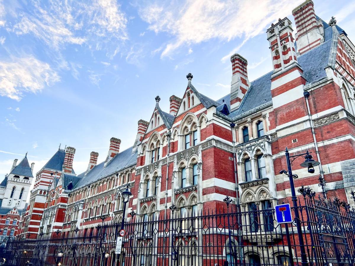 Superior Entire Apartment Between St Pauls Cathedral And Covent Garden Londra Esterno foto