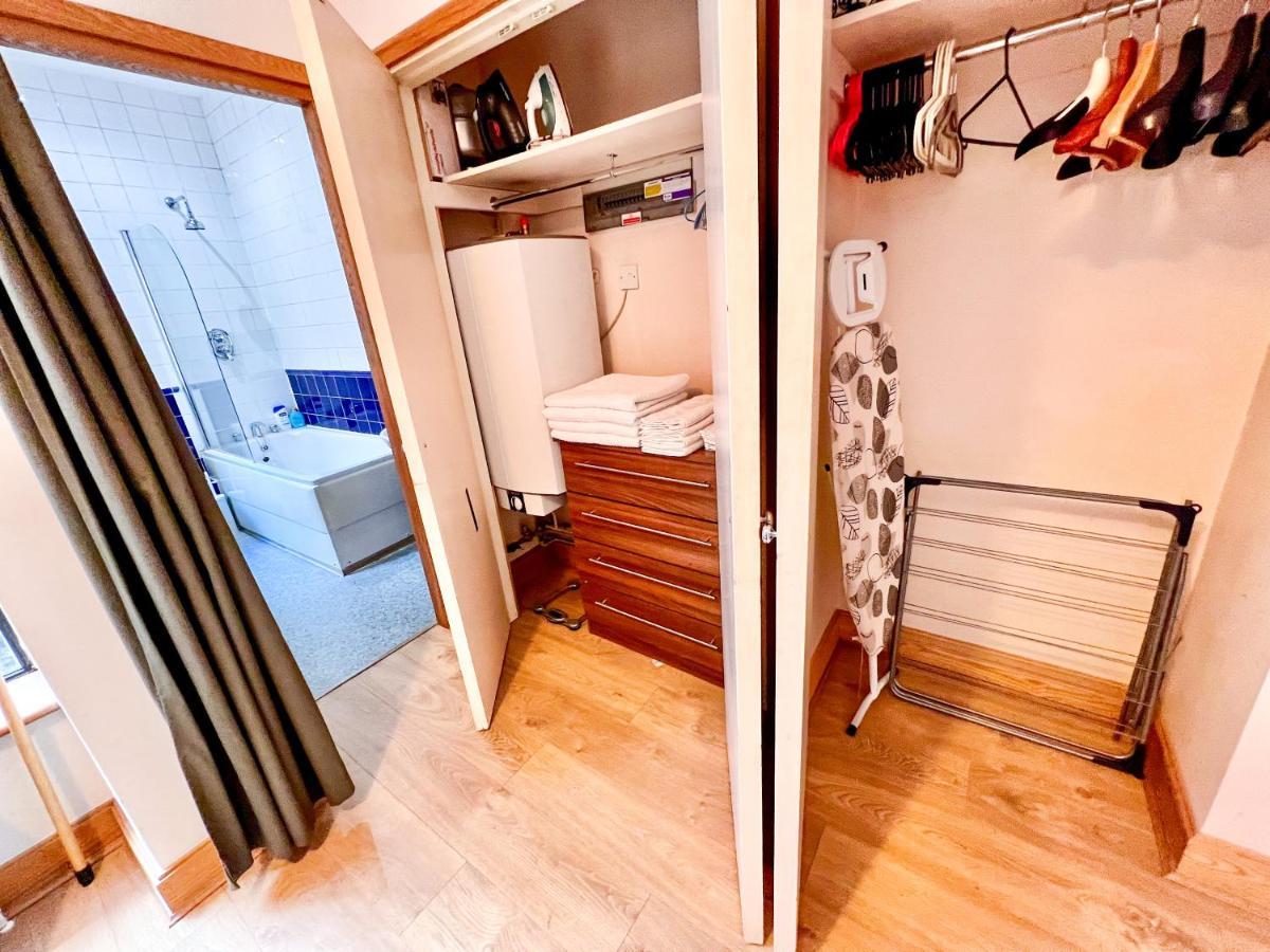 Superior Entire Apartment Between St Pauls Cathedral And Covent Garden Londra Esterno foto
