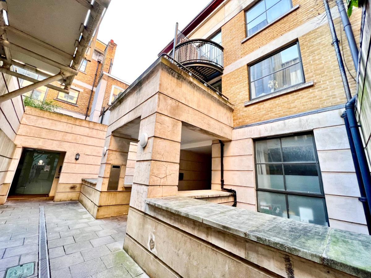 Superior Entire Apartment Between St Pauls Cathedral And Covent Garden Londra Esterno foto