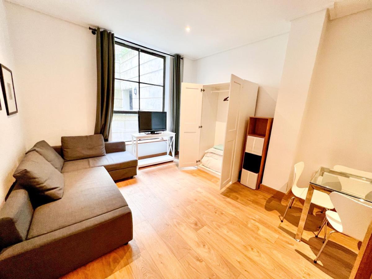 Superior Entire Apartment Between St Pauls Cathedral And Covent Garden Londra Esterno foto