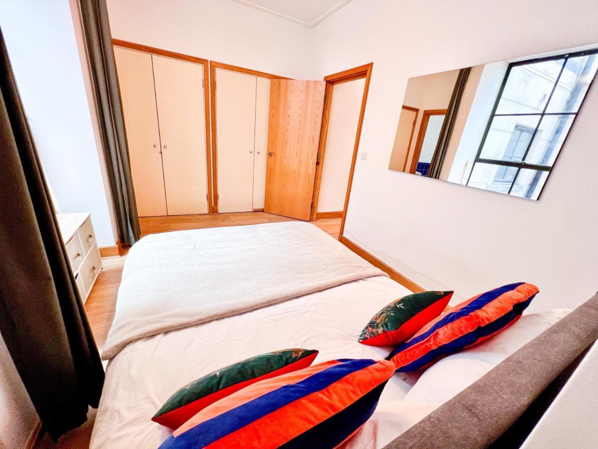 Superior Entire Apartment Between St Pauls Cathedral And Covent Garden Londra Esterno foto
